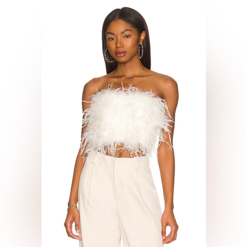 Zaina Top in White
LAMARQUE